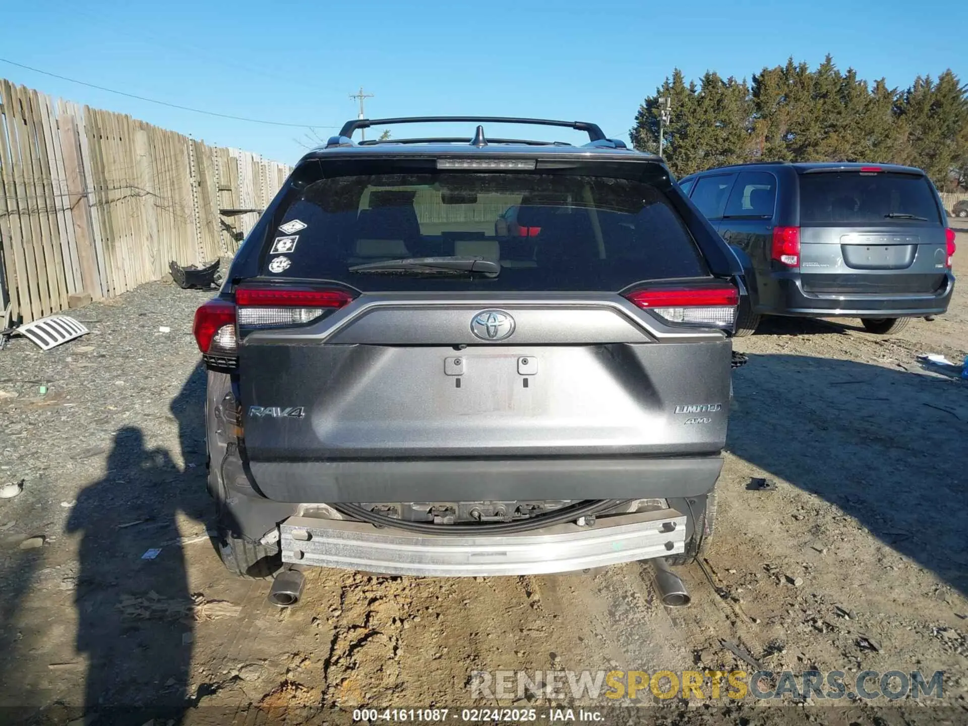 16 Photograph of a damaged car 2T3N1RFV8KC036349 TOYOTA RAV4 2019