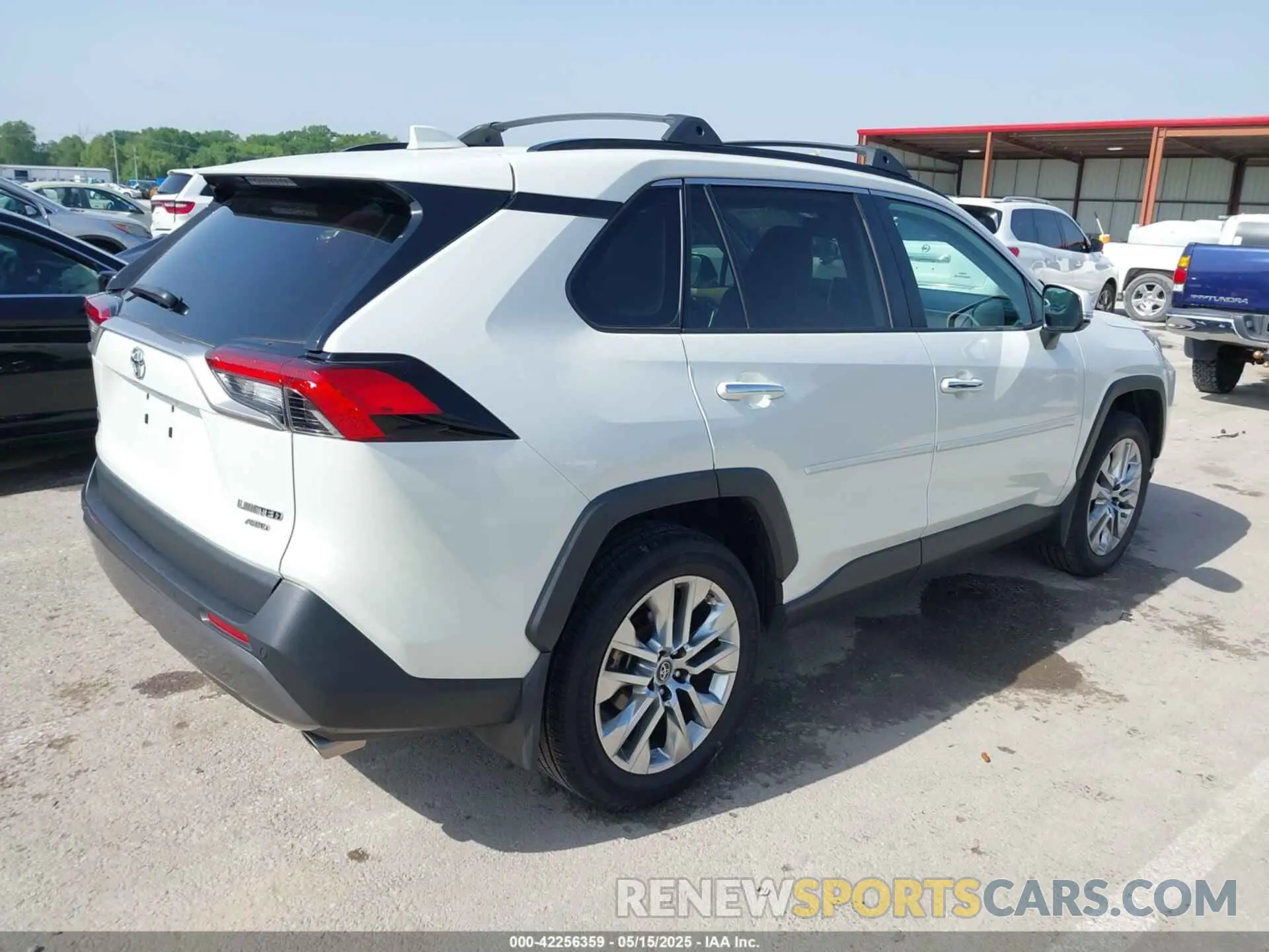 4 Photograph of a damaged car 2T3N1RFV8KC054091 TOYOTA RAV4 2019