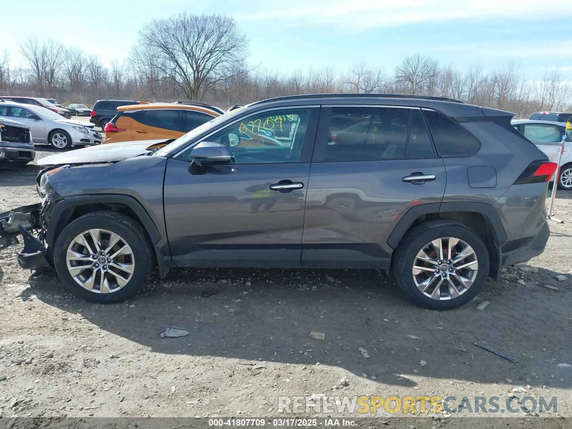 14 Photograph of a damaged car 2T3N1RFV9KW078334 TOYOTA RAV4 2019