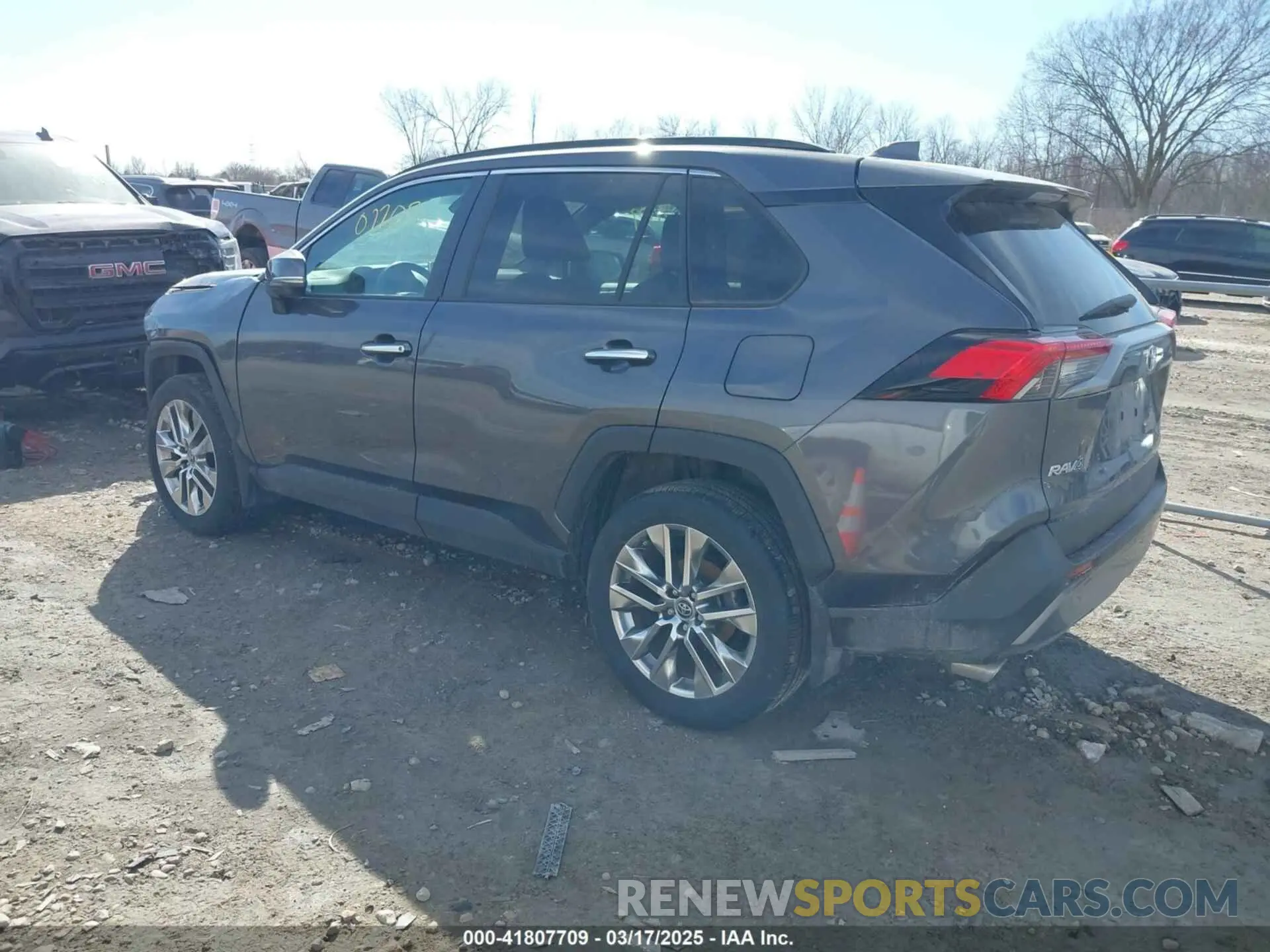 3 Photograph of a damaged car 2T3N1RFV9KW078334 TOYOTA RAV4 2019