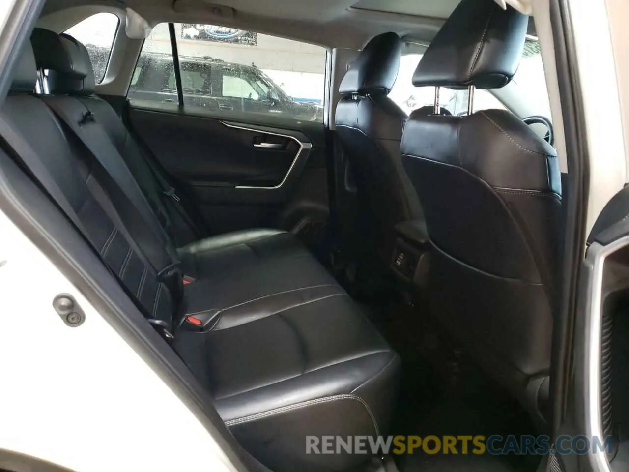 11 Photograph of a damaged car 2T3N1RFVXKC011646 TOYOTA RAV4 2019