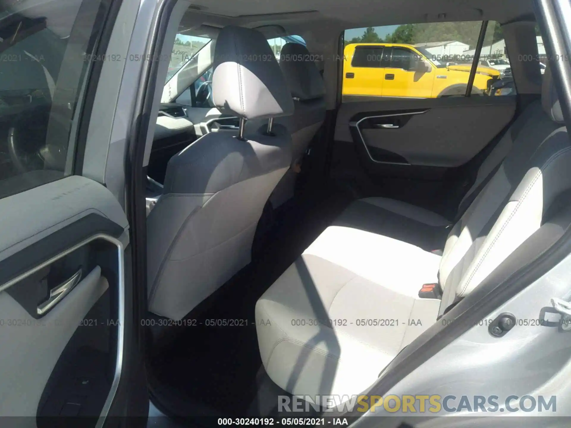 8 Photograph of a damaged car 2T3N1RFVXKW004209 TOYOTA RAV4 2019