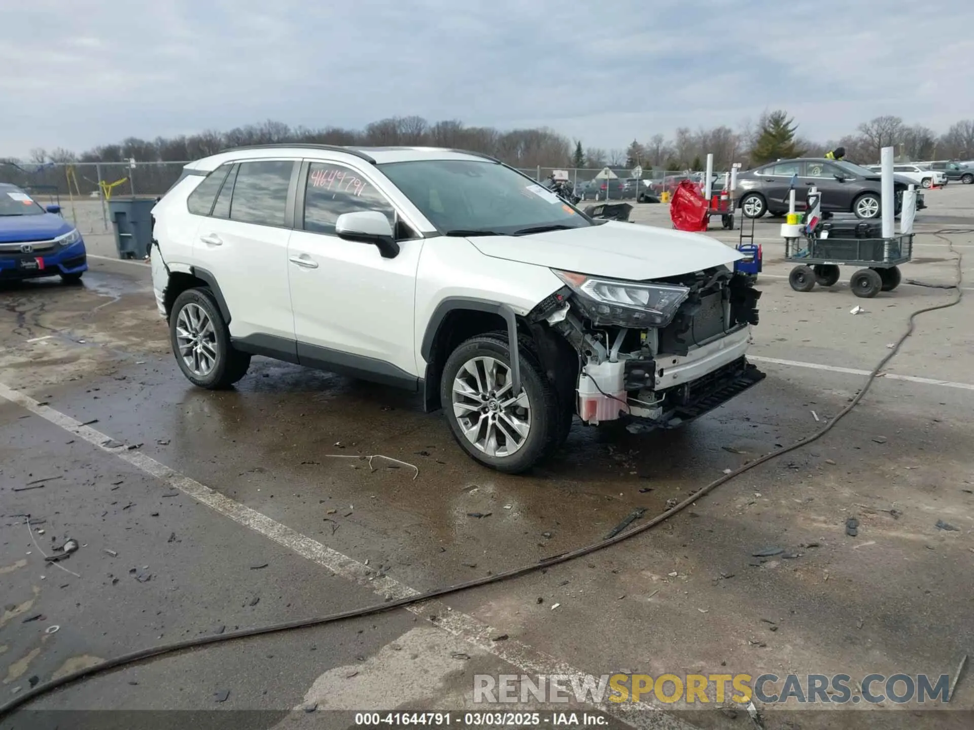 1 Photograph of a damaged car 2T3N1RFVXKW071165 TOYOTA RAV4 2019
