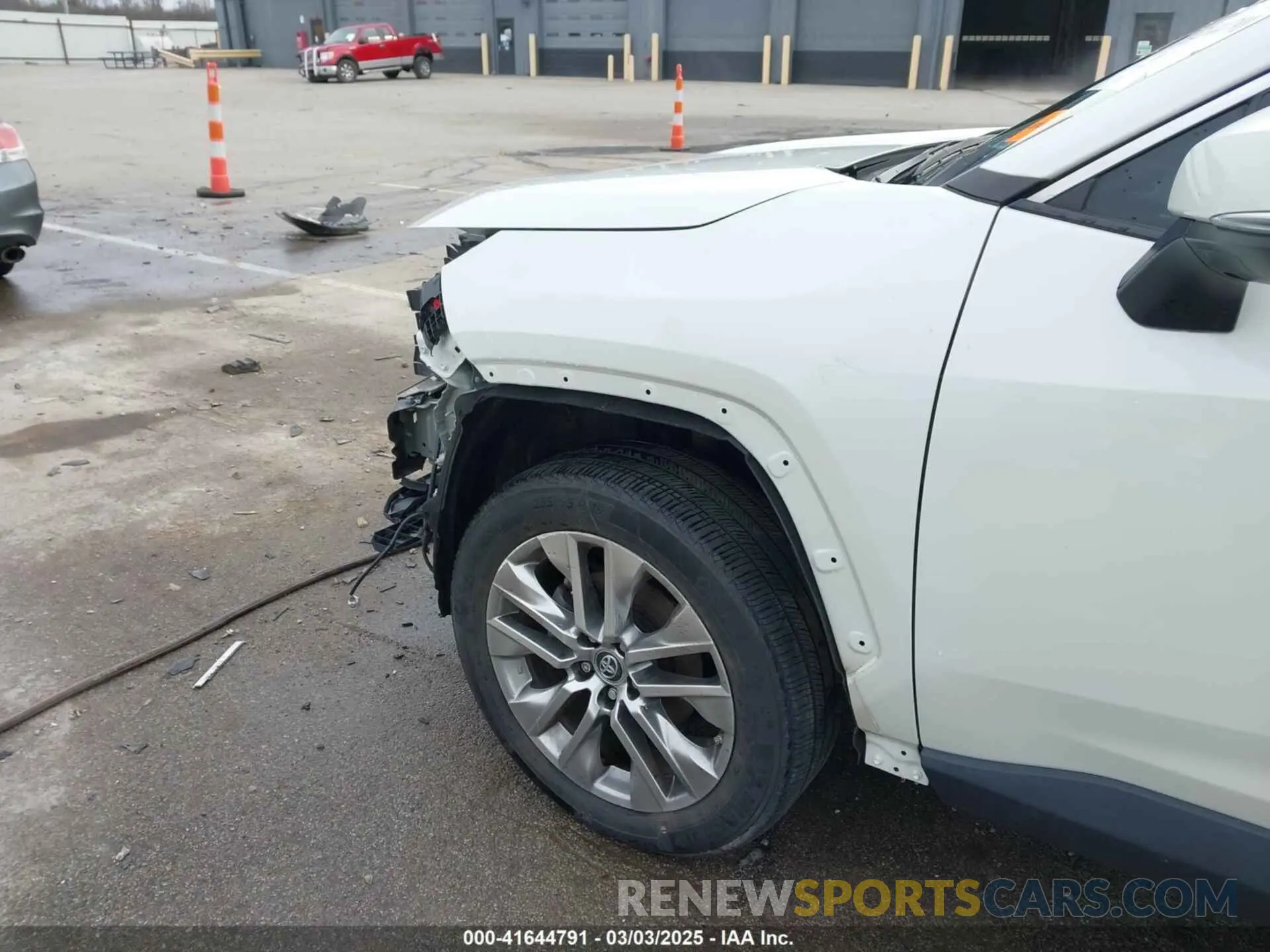 21 Photograph of a damaged car 2T3N1RFVXKW071165 TOYOTA RAV4 2019