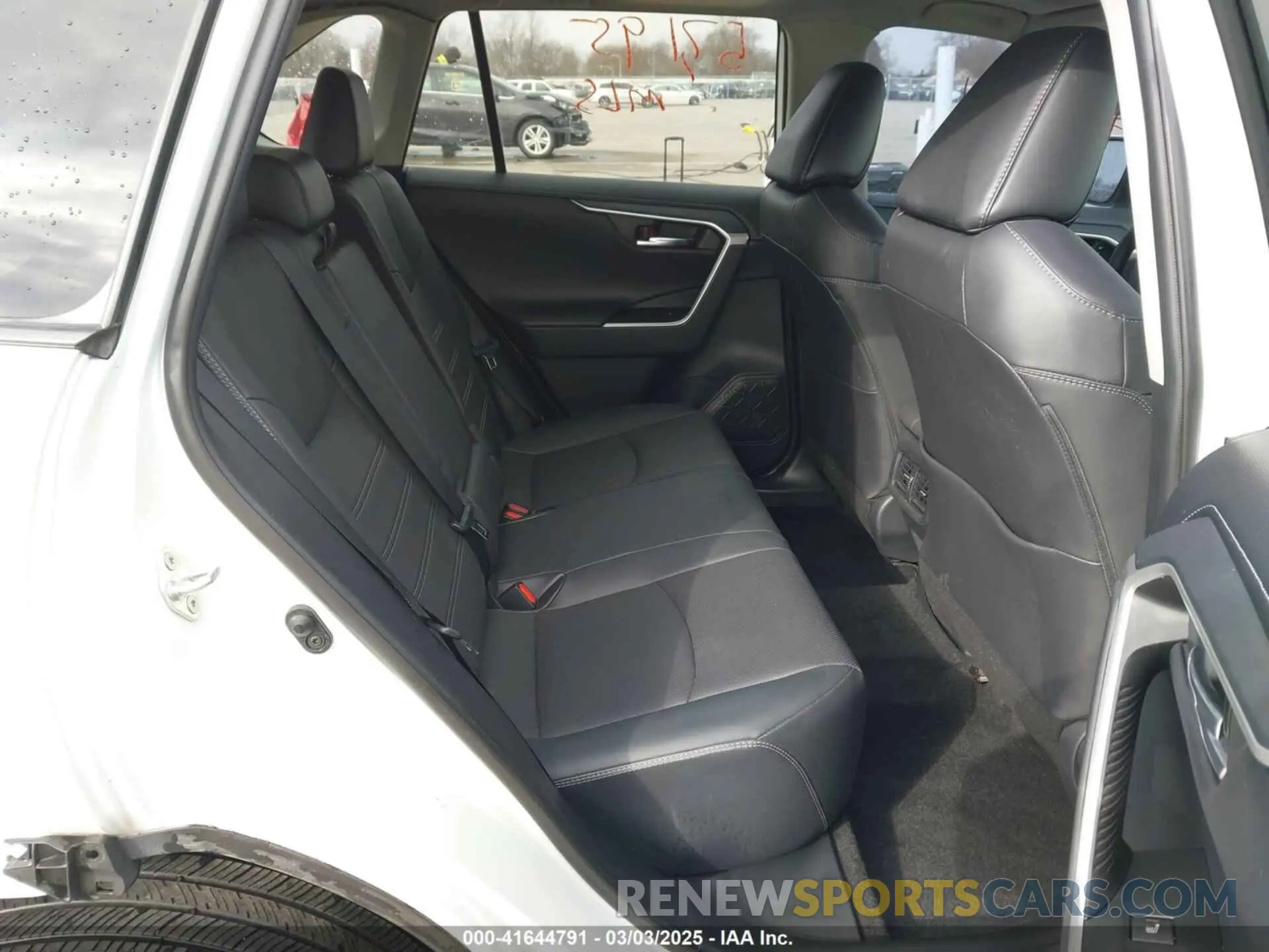 8 Photograph of a damaged car 2T3N1RFVXKW071165 TOYOTA RAV4 2019