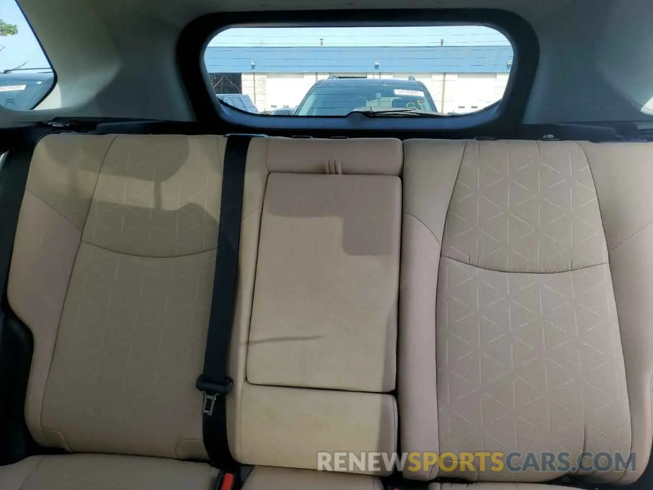 10 Photograph of a damaged car 2T3P1RFV0KC002169 TOYOTA RAV4 2019