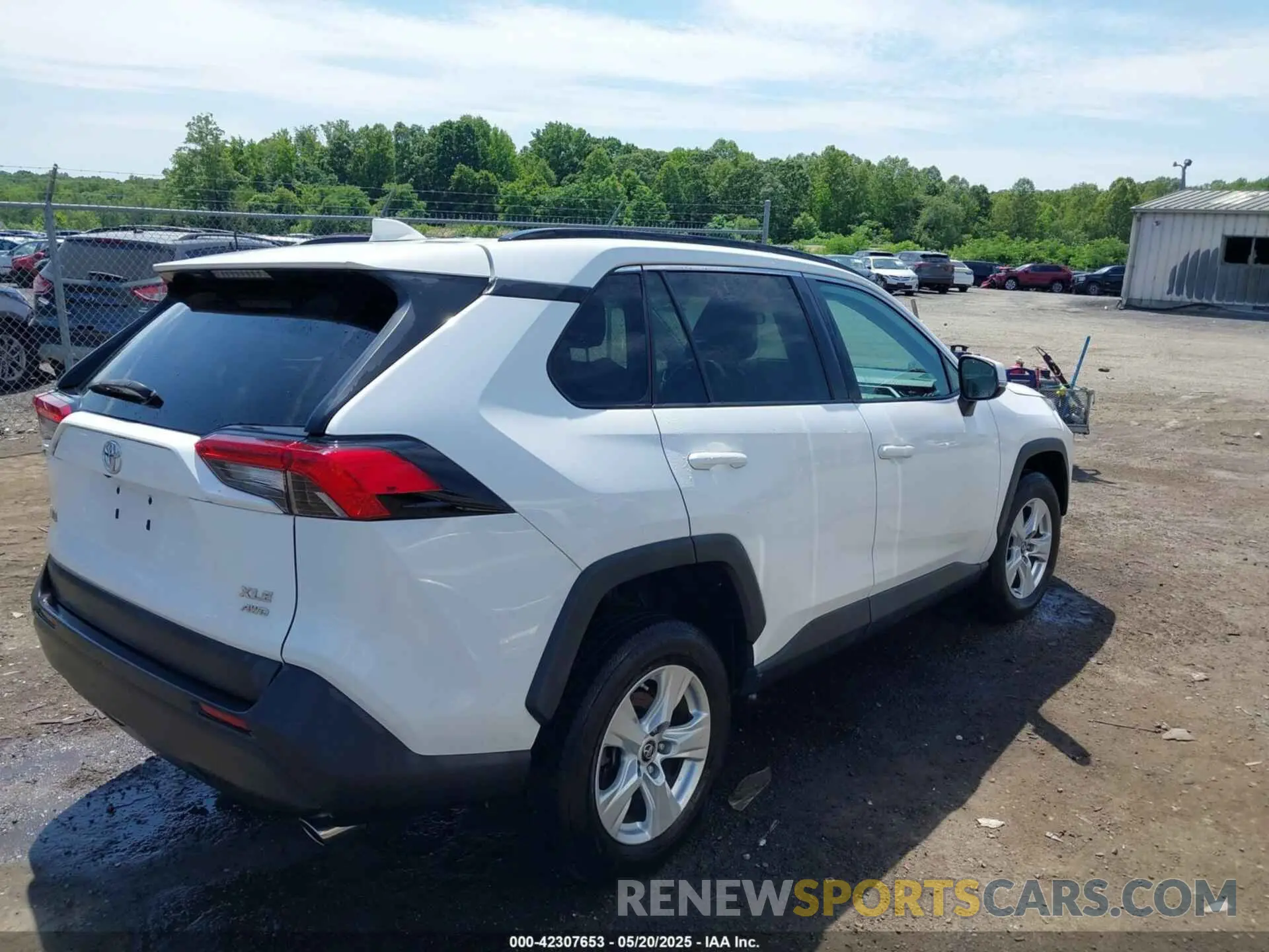 4 Photograph of a damaged car 2T3P1RFV0KC007727 TOYOTA RAV4 2019