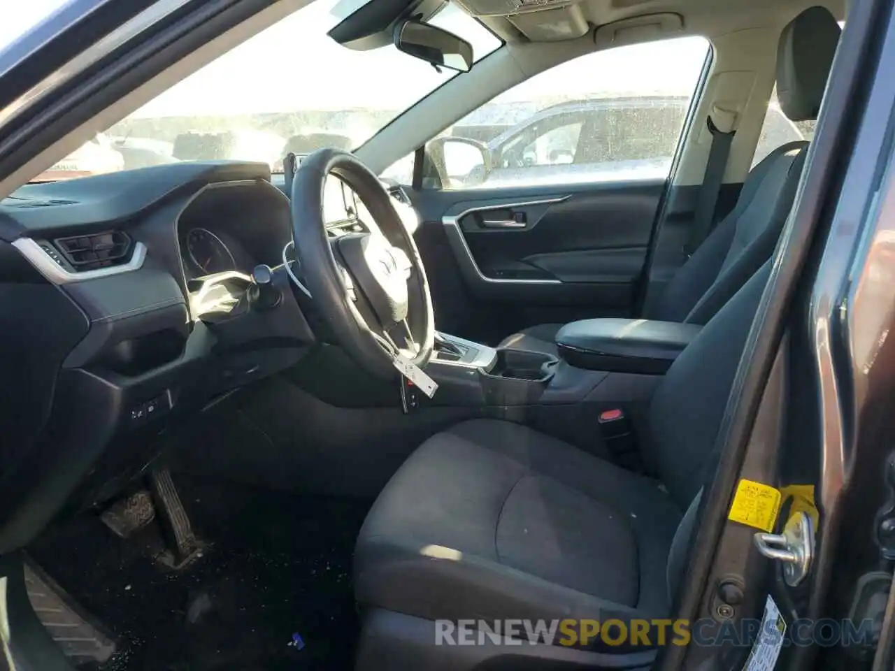 7 Photograph of a damaged car 2T3P1RFV0KC008425 TOYOTA RAV4 2019