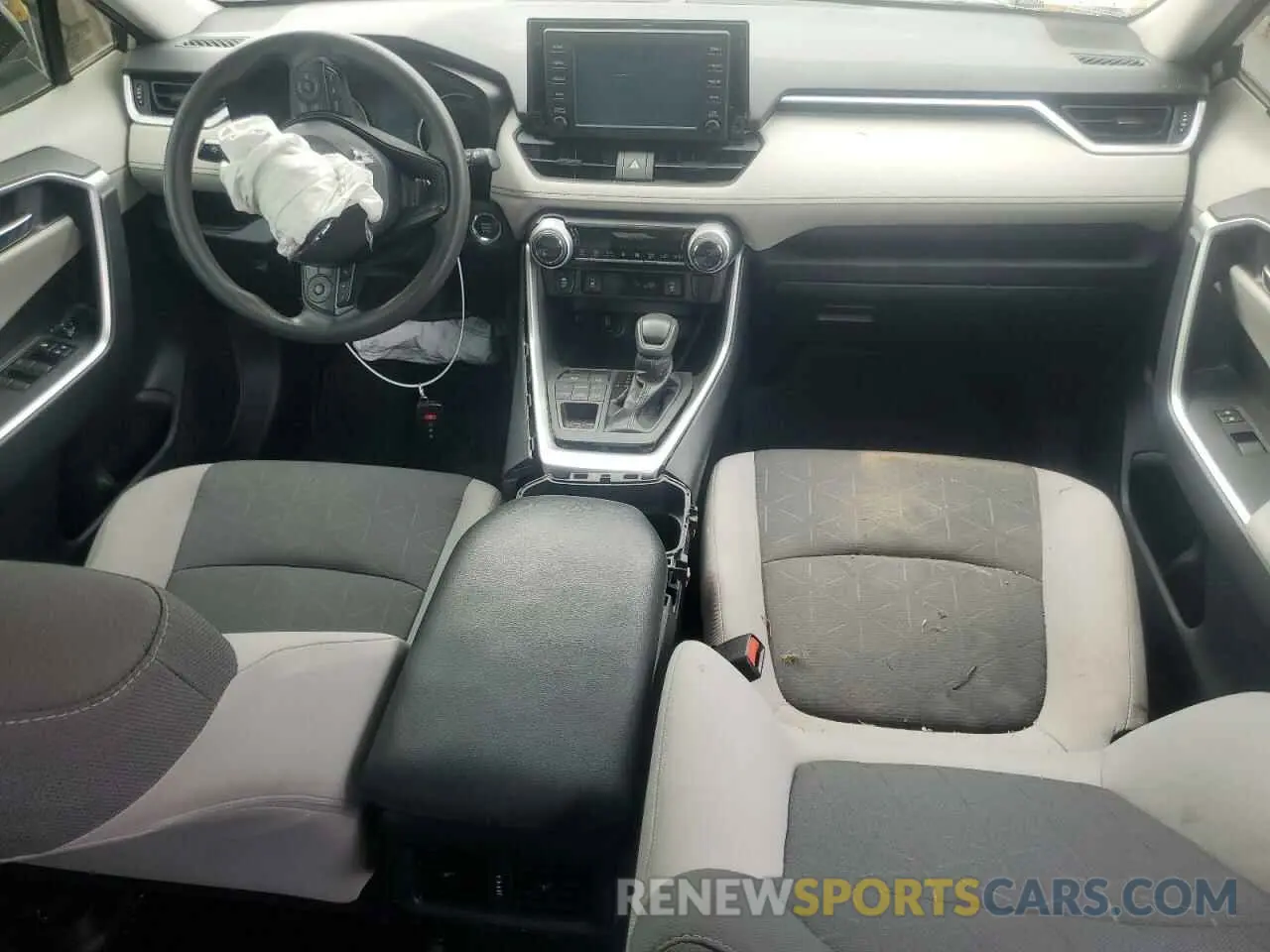 8 Photograph of a damaged car 2T3P1RFV0KC010112 TOYOTA RAV4 2019
