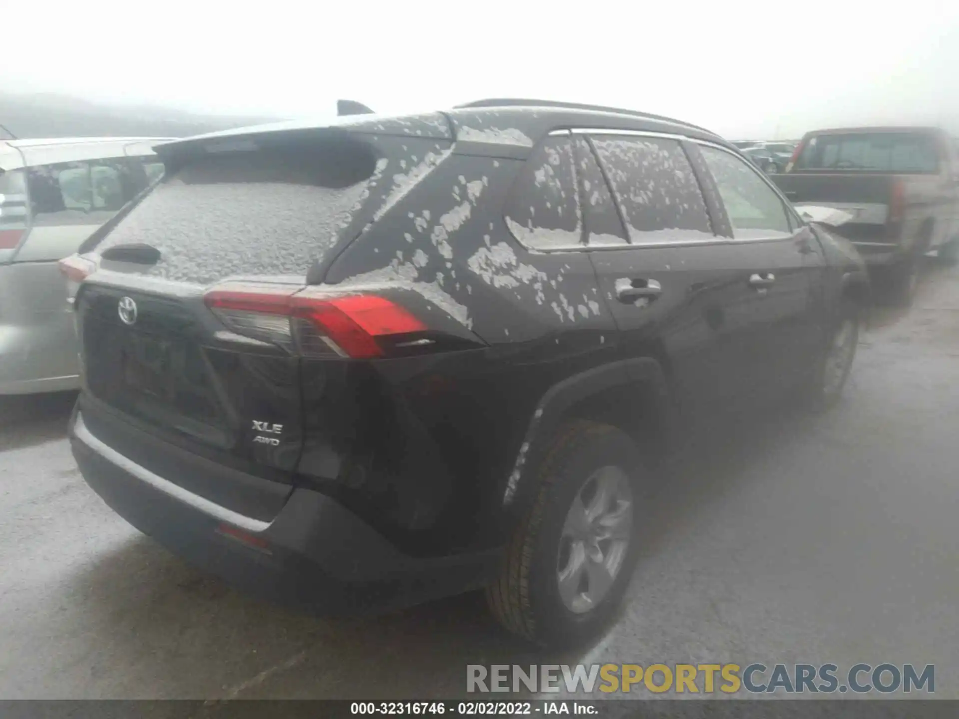 4 Photograph of a damaged car 2T3P1RFV0KC013818 TOYOTA RAV4 2019