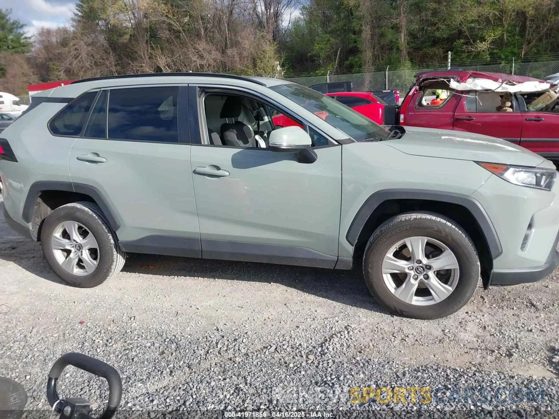 13 Photograph of a damaged car 2T3P1RFV0KC014516 TOYOTA RAV4 2019
