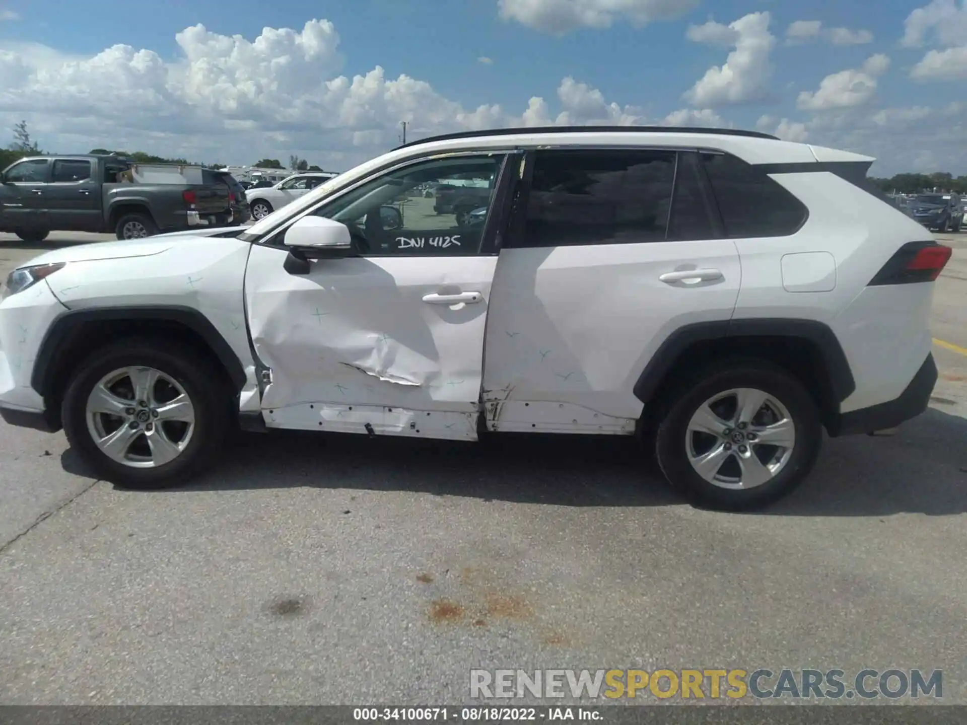 6 Photograph of a damaged car 2T3P1RFV0KC029372 TOYOTA RAV4 2019