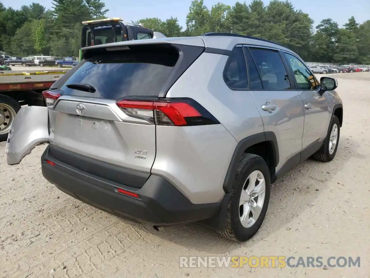 4 Photograph of a damaged car 2T3P1RFV0KC046771 TOYOTA RAV4 2019