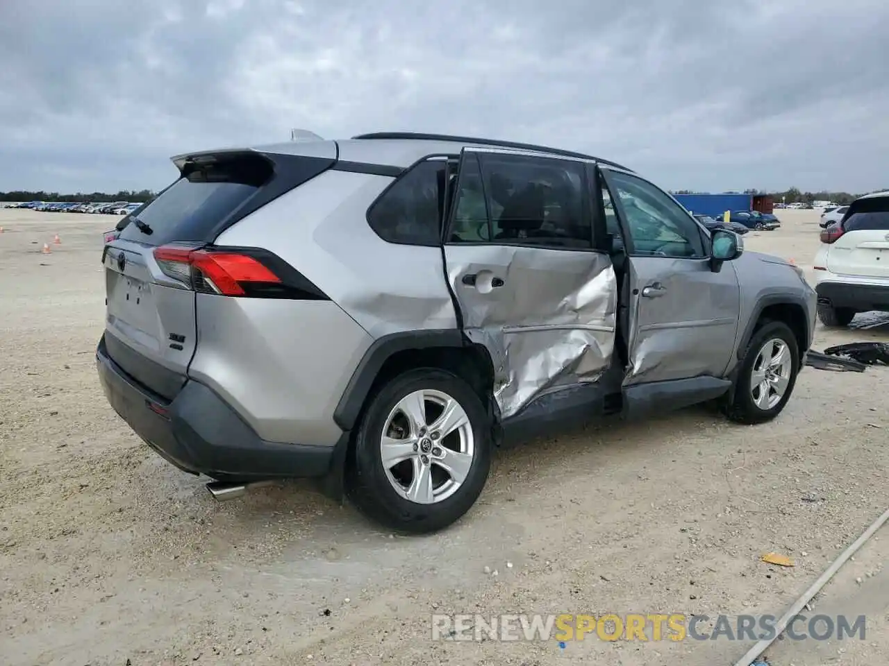 3 Photograph of a damaged car 2T3P1RFV0KC049430 TOYOTA RAV4 2019