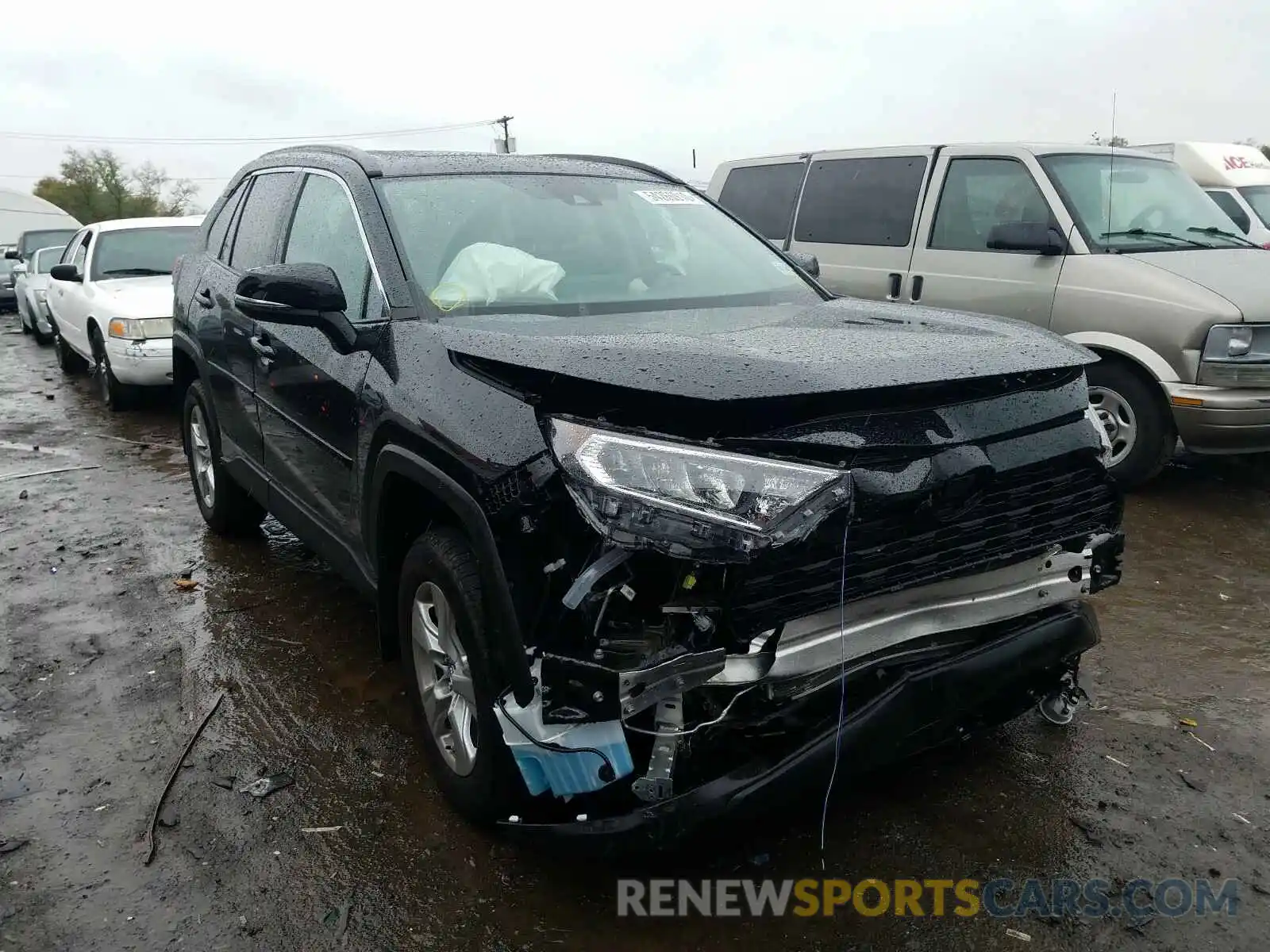 1 Photograph of a damaged car 2T3P1RFV0KC051212 TOYOTA RAV4 2019