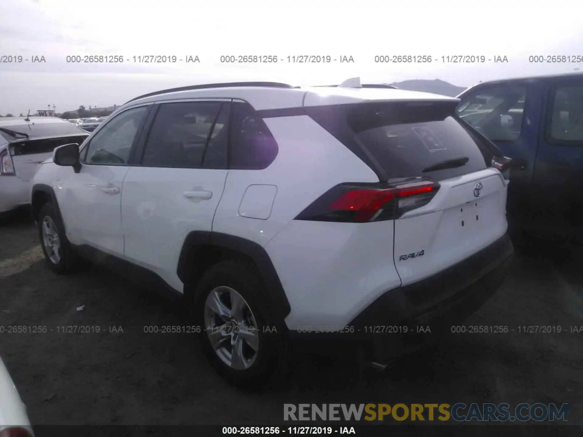 3 Photograph of a damaged car 2T3P1RFV0KW041889 TOYOTA RAV4 2019