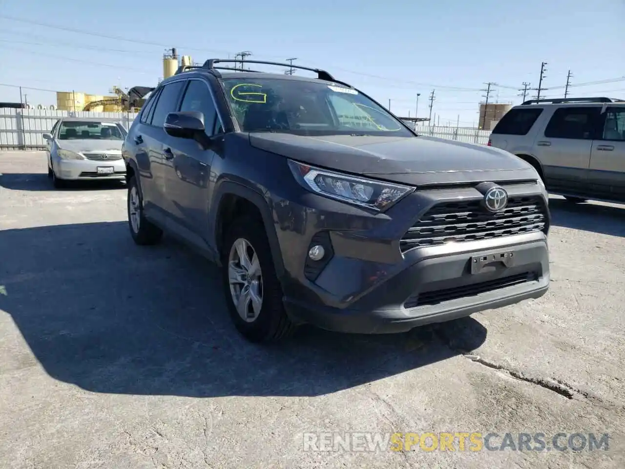 1 Photograph of a damaged car 2T3P1RFV0KW041987 TOYOTA RAV4 2019