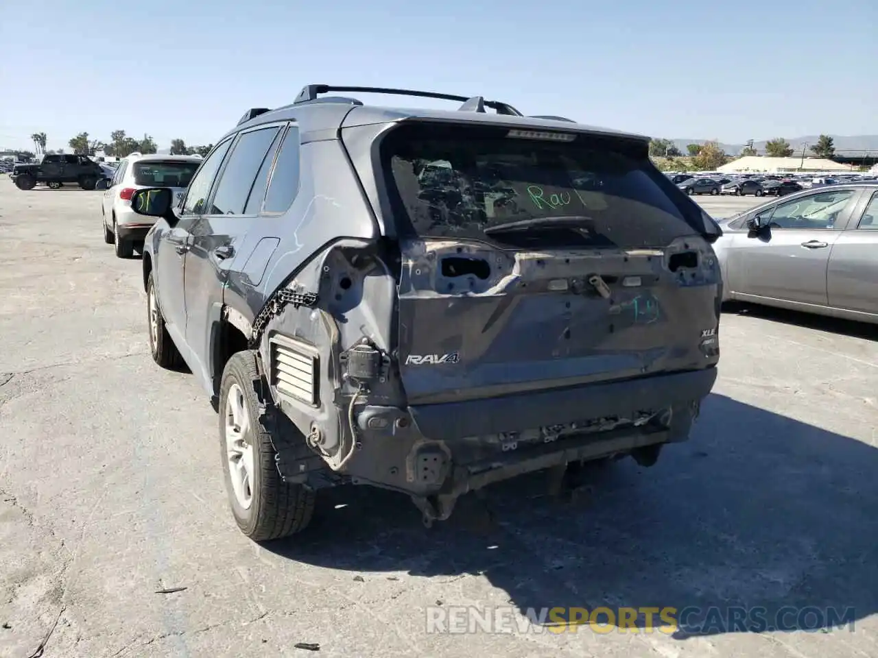 3 Photograph of a damaged car 2T3P1RFV0KW041987 TOYOTA RAV4 2019