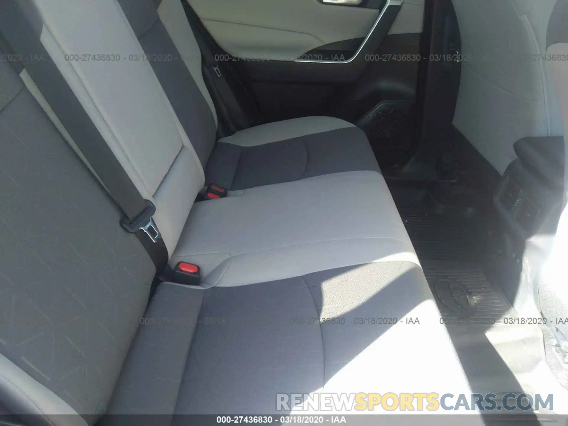 8 Photograph of a damaged car 2T3P1RFV1KC002505 TOYOTA RAV4 2019