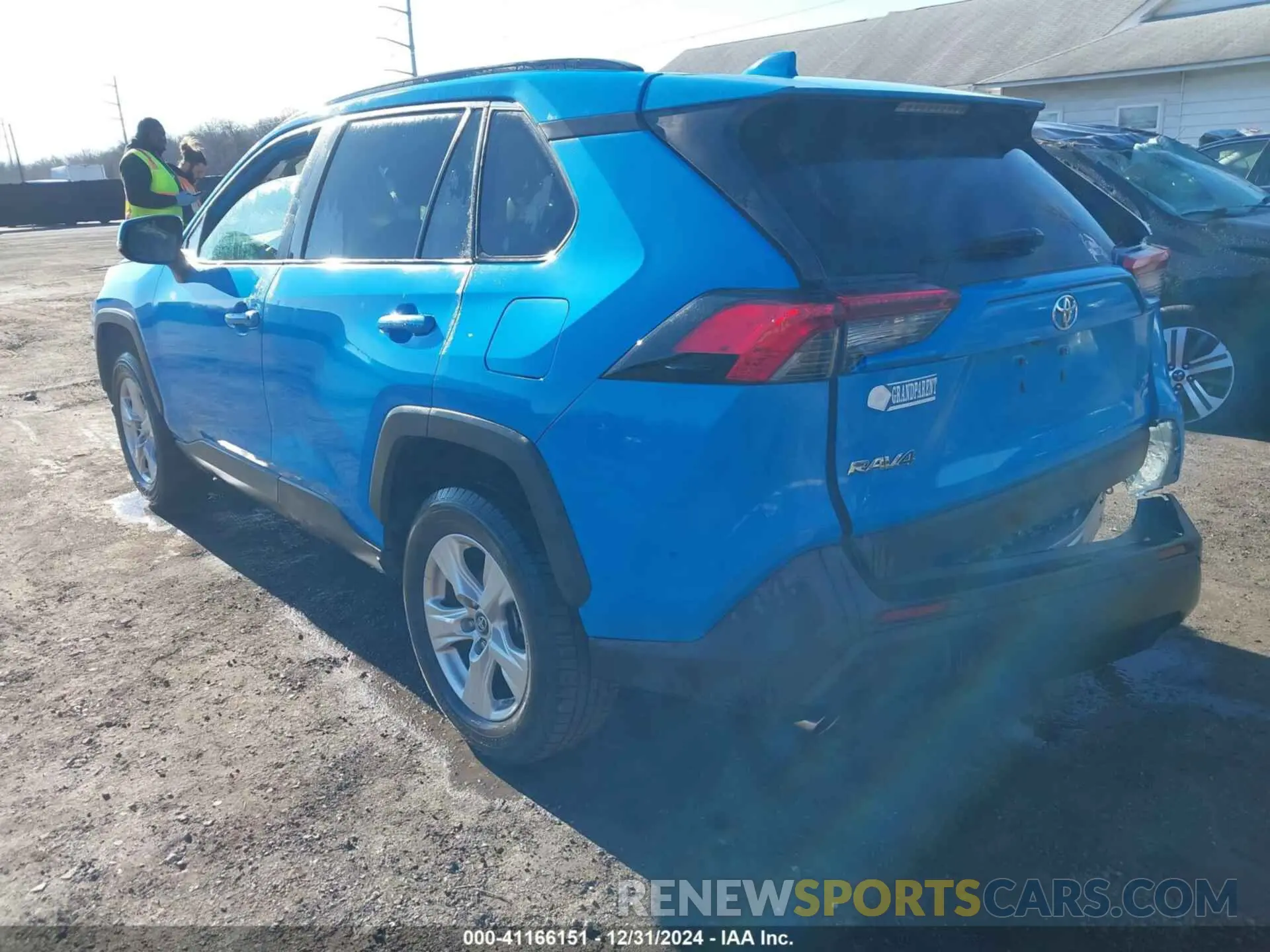 3 Photograph of a damaged car 2T3P1RFV1KC002665 TOYOTA RAV4 2019