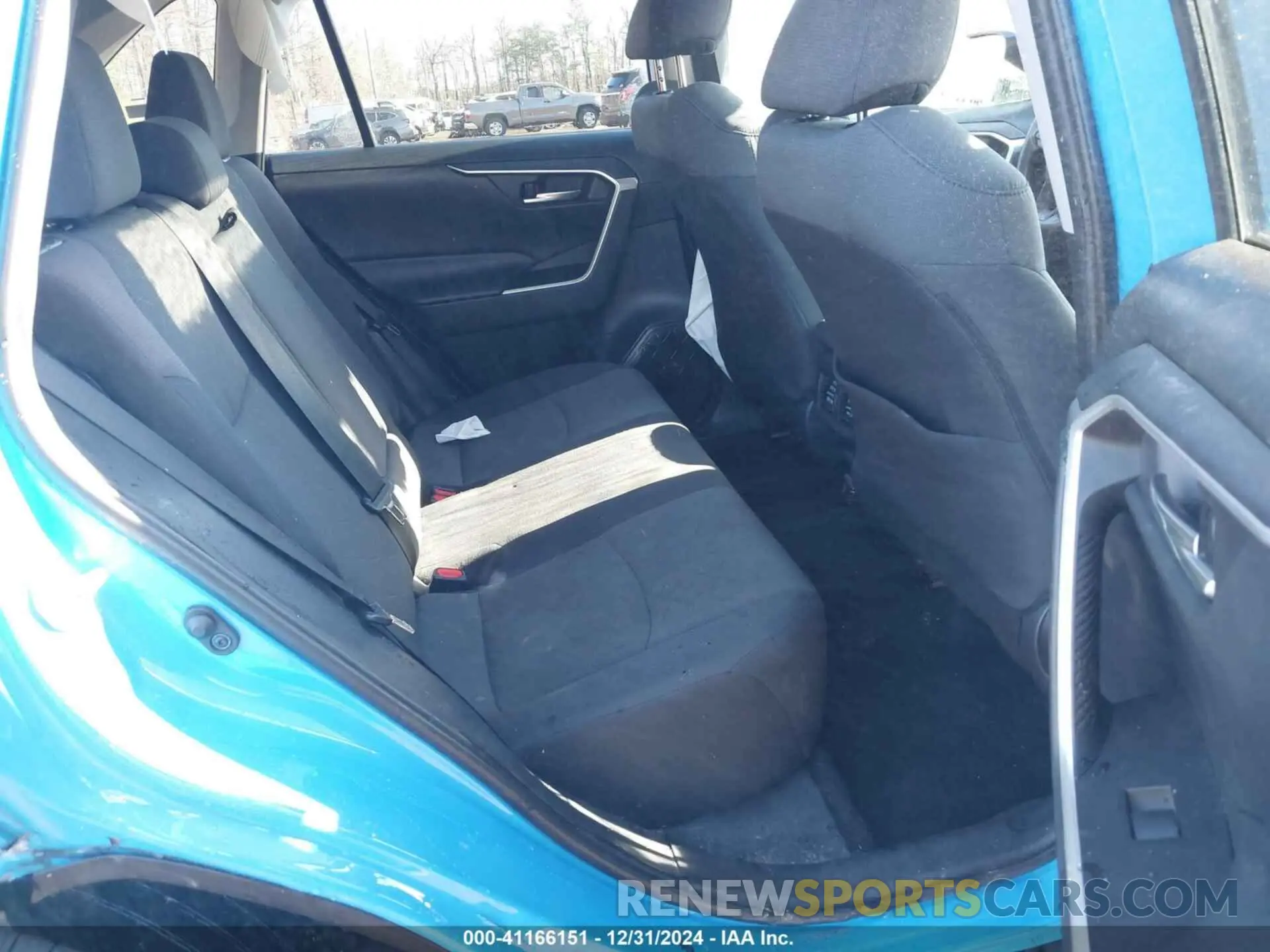 8 Photograph of a damaged car 2T3P1RFV1KC002665 TOYOTA RAV4 2019