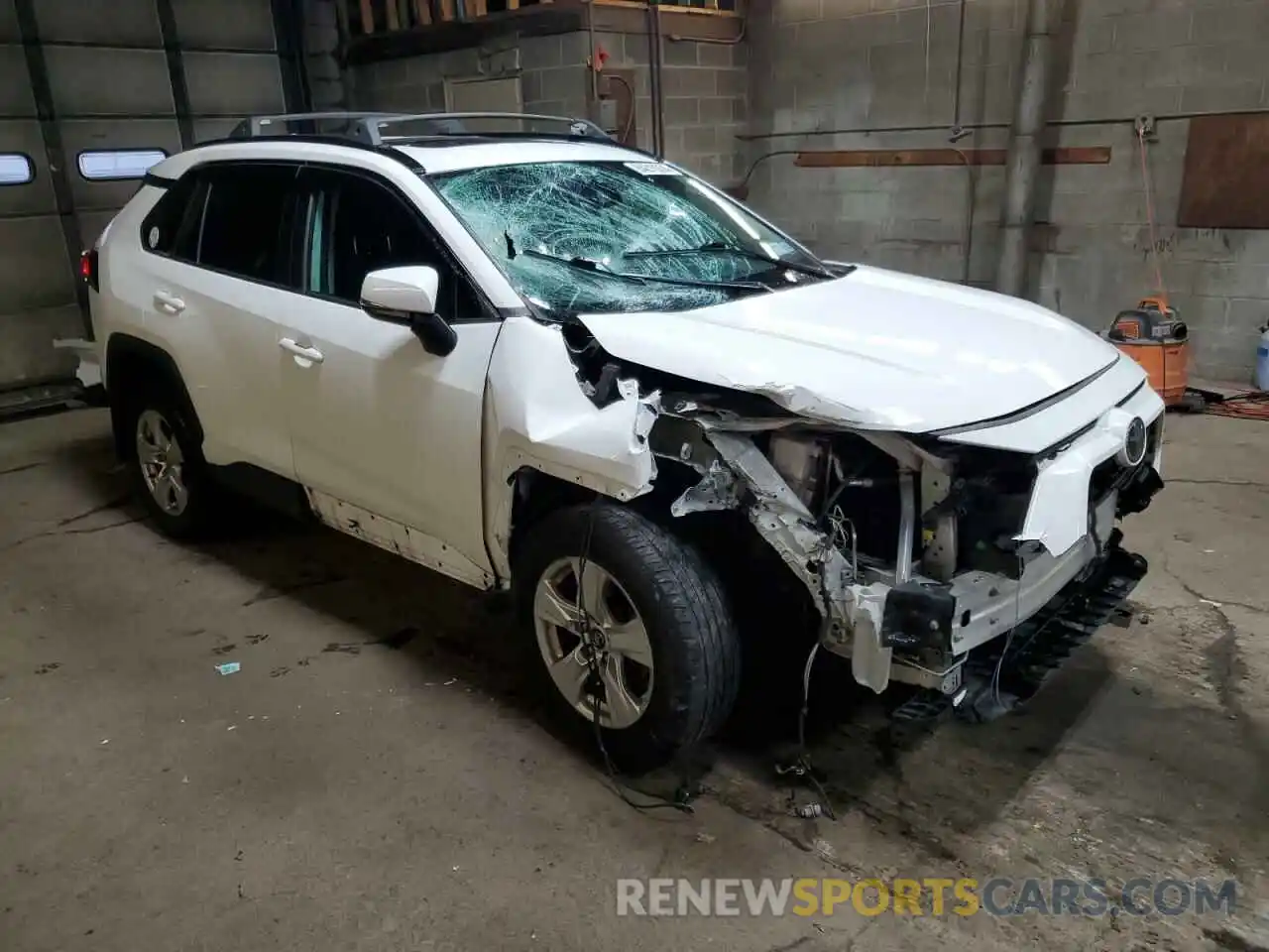 4 Photograph of a damaged car 2T3P1RFV1KC006960 TOYOTA RAV4 2019