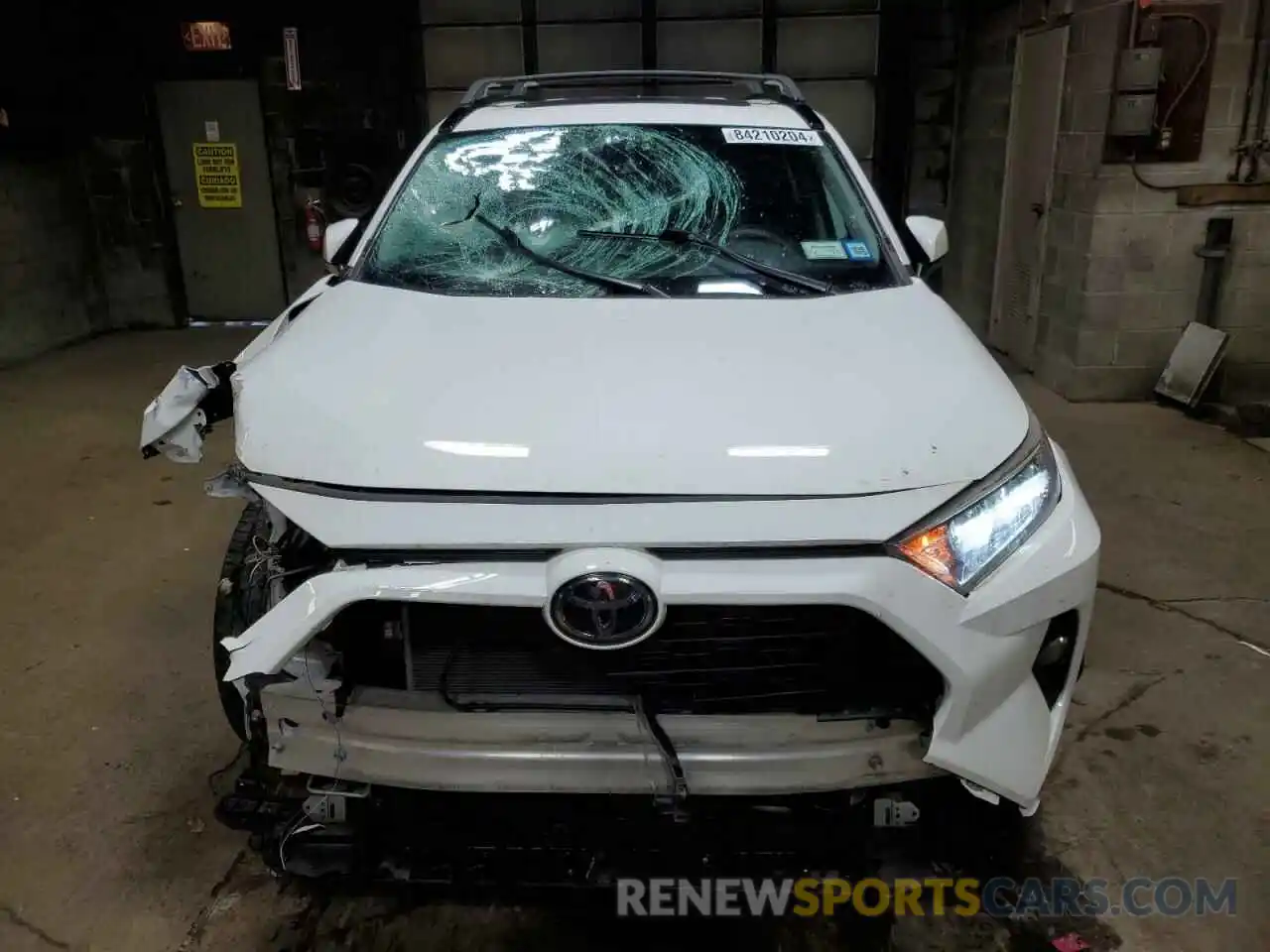 5 Photograph of a damaged car 2T3P1RFV1KC006960 TOYOTA RAV4 2019