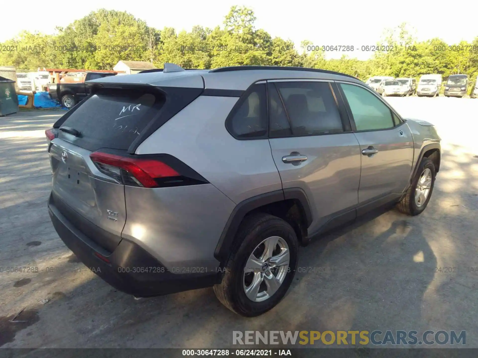 4 Photograph of a damaged car 2T3P1RFV1KC007915 TOYOTA RAV4 2019