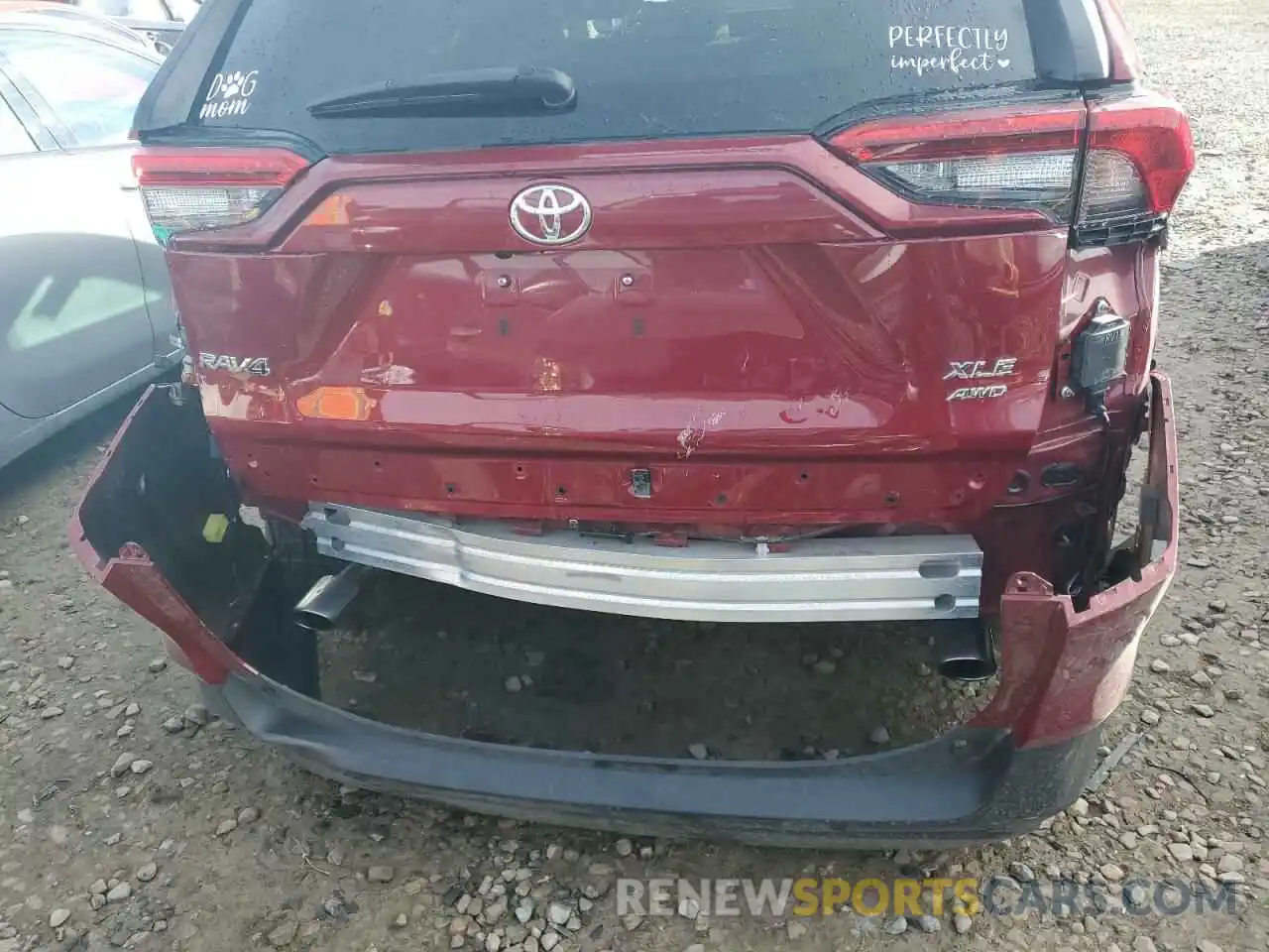 9 Photograph of a damaged car 2T3P1RFV1KC017117 TOYOTA RAV4 2019