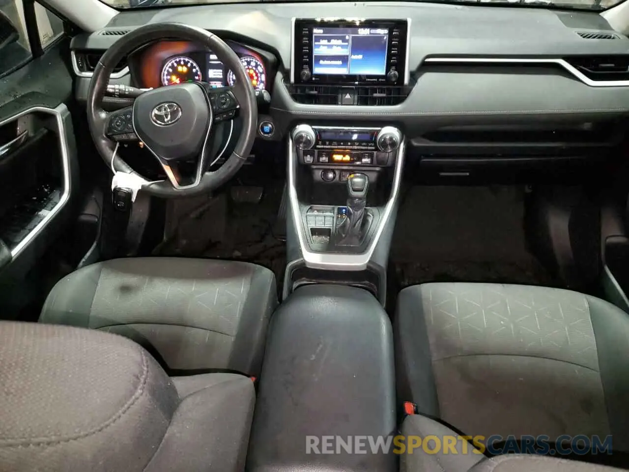 8 Photograph of a damaged car 2T3P1RFV1KC026741 TOYOTA RAV4 2019