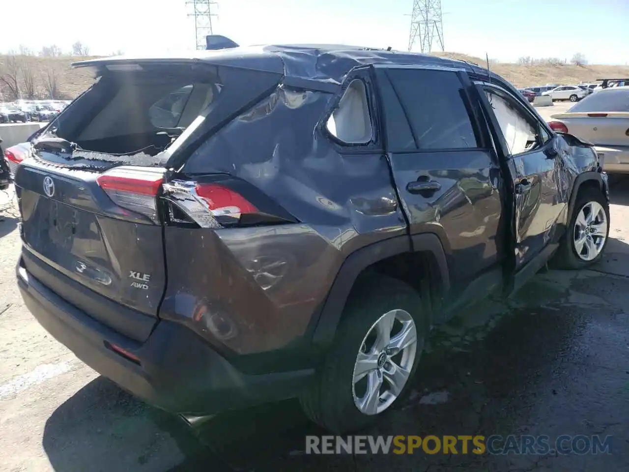 4 Photograph of a damaged car 2T3P1RFV1KW032618 TOYOTA RAV4 2019