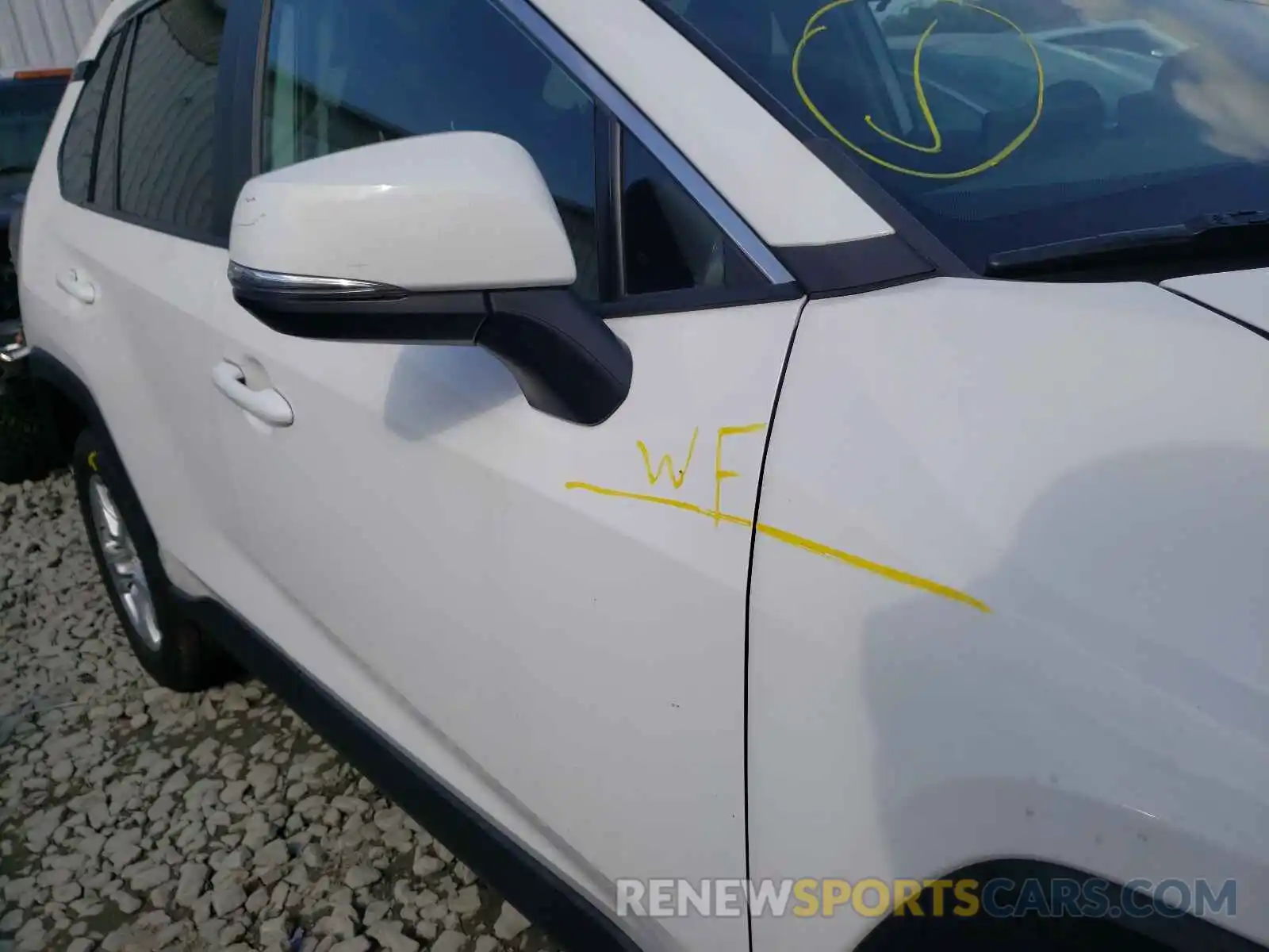 9 Photograph of a damaged car 2T3P1RFV1KW047958 TOYOTA RAV4 2019