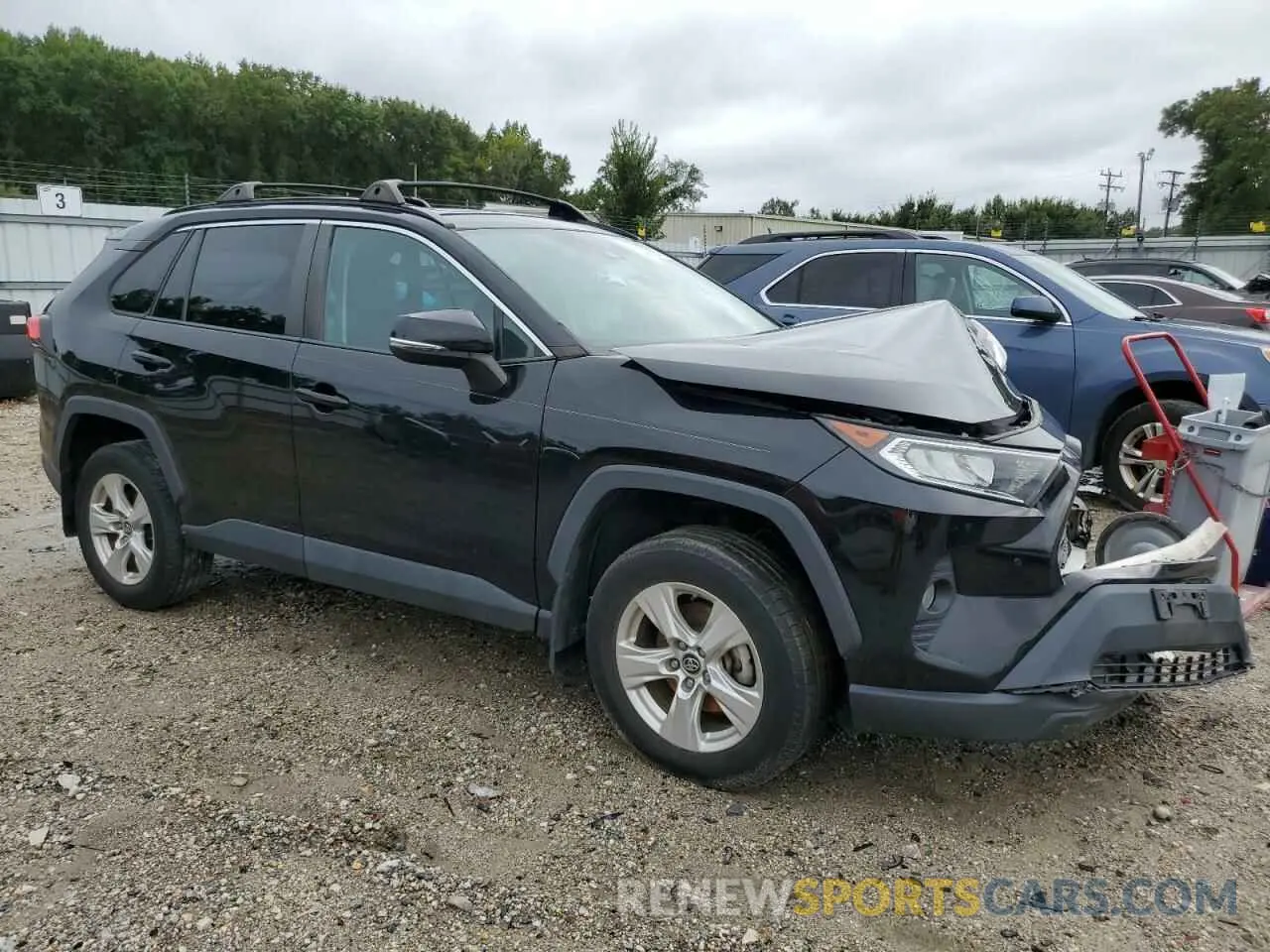 4 Photograph of a damaged car 2T3P1RFV1KW078174 TOYOTA RAV4 2019