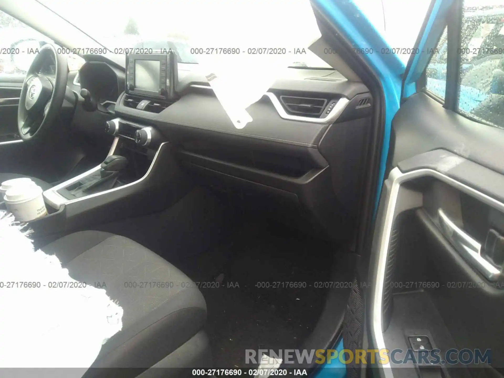 5 Photograph of a damaged car 2T3P1RFV2KC002948 TOYOTA RAV4 2019