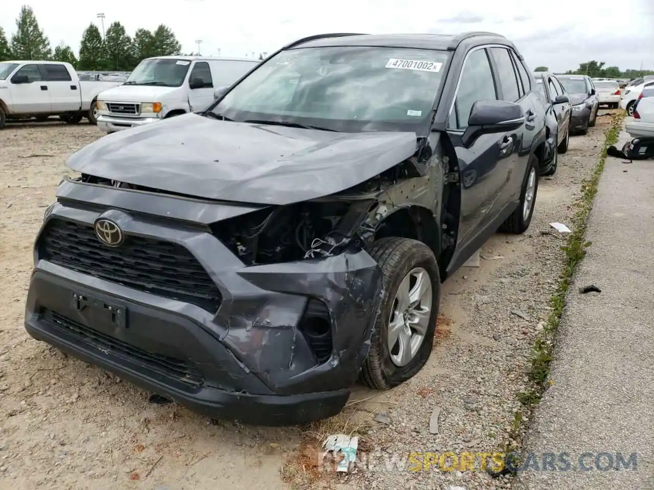 2 Photograph of a damaged car 2T3P1RFV2KC021760 TOYOTA RAV4 2019