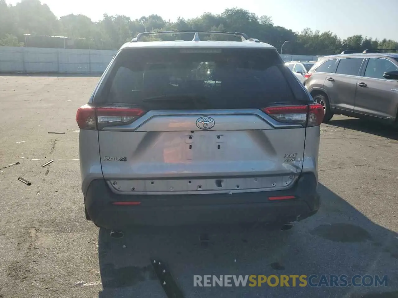 6 Photograph of a damaged car 2T3P1RFV2KC030748 TOYOTA RAV4 2019