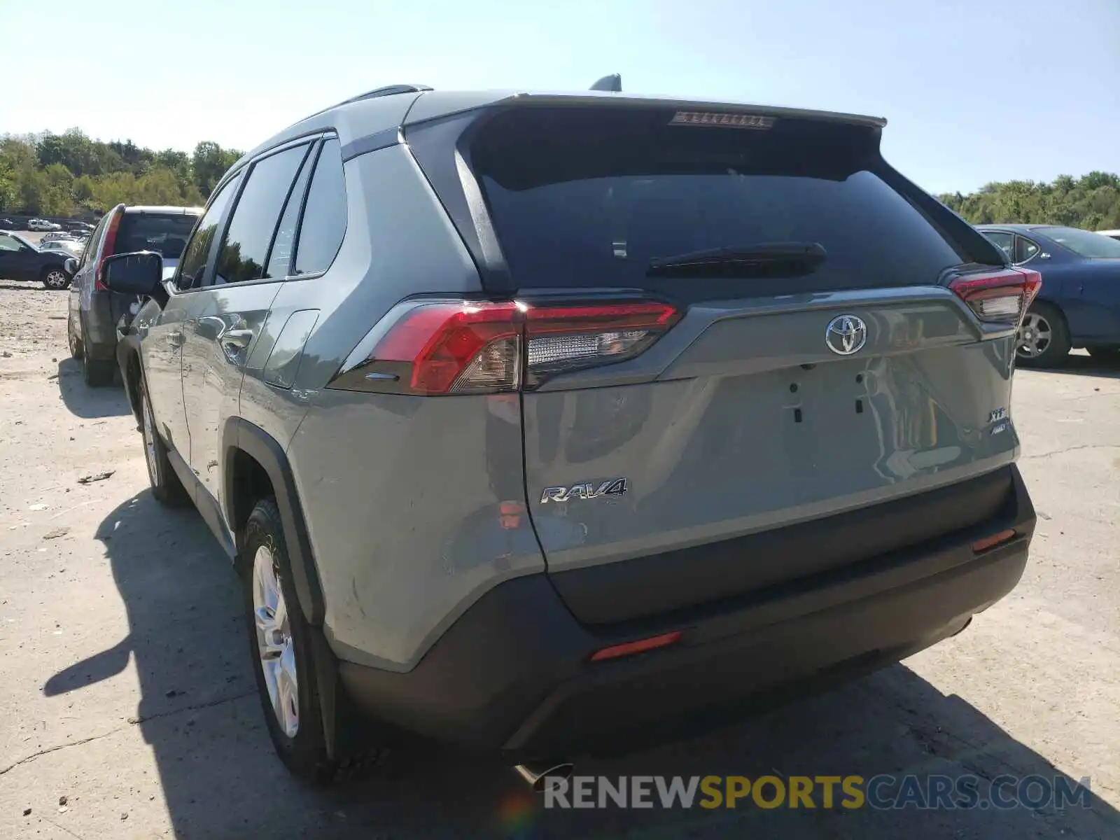 3 Photograph of a damaged car 2T3P1RFV2KC031589 TOYOTA RAV4 2019