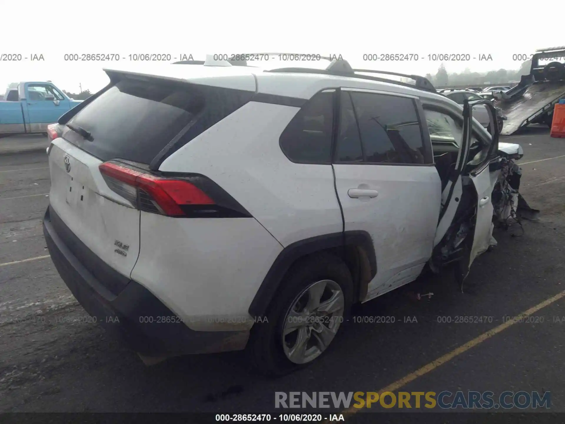 4 Photograph of a damaged car 2T3P1RFV2KW018792 TOYOTA RAV4 2019