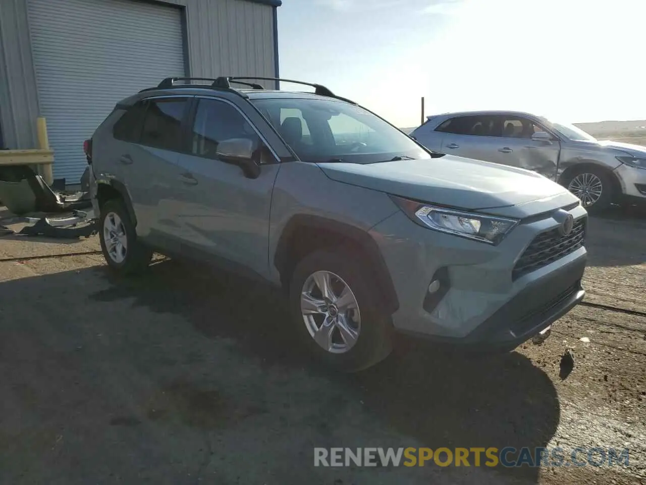 4 Photograph of a damaged car 2T3P1RFV2KW020266 TOYOTA RAV4 2019