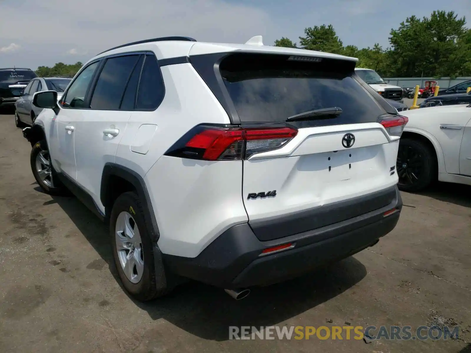 3 Photograph of a damaged car 2T3P1RFV2KW022955 TOYOTA RAV4 2019