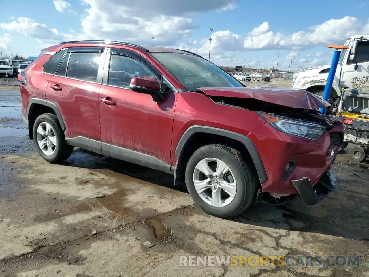 4 Photograph of a damaged car 2T3P1RFV2KW063747 TOYOTA RAV4 2019