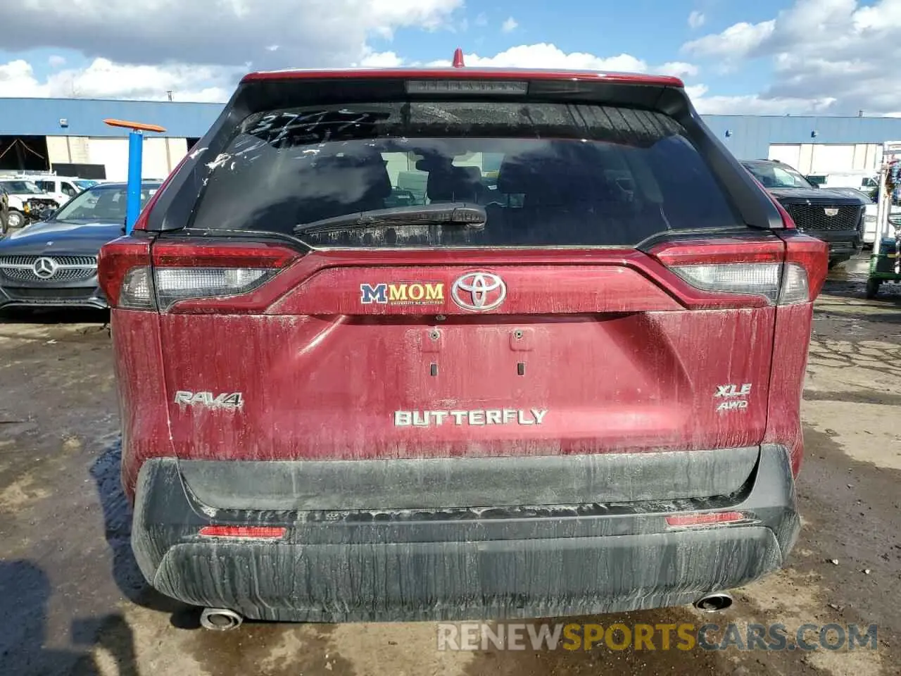 6 Photograph of a damaged car 2T3P1RFV2KW063747 TOYOTA RAV4 2019