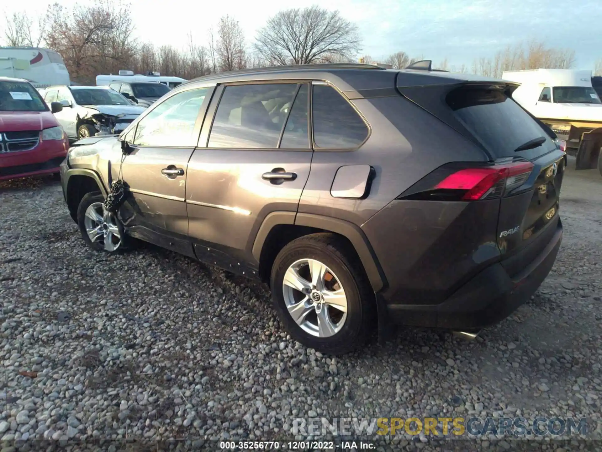 3 Photograph of a damaged car 2T3P1RFV2KW069113 TOYOTA RAV4 2019