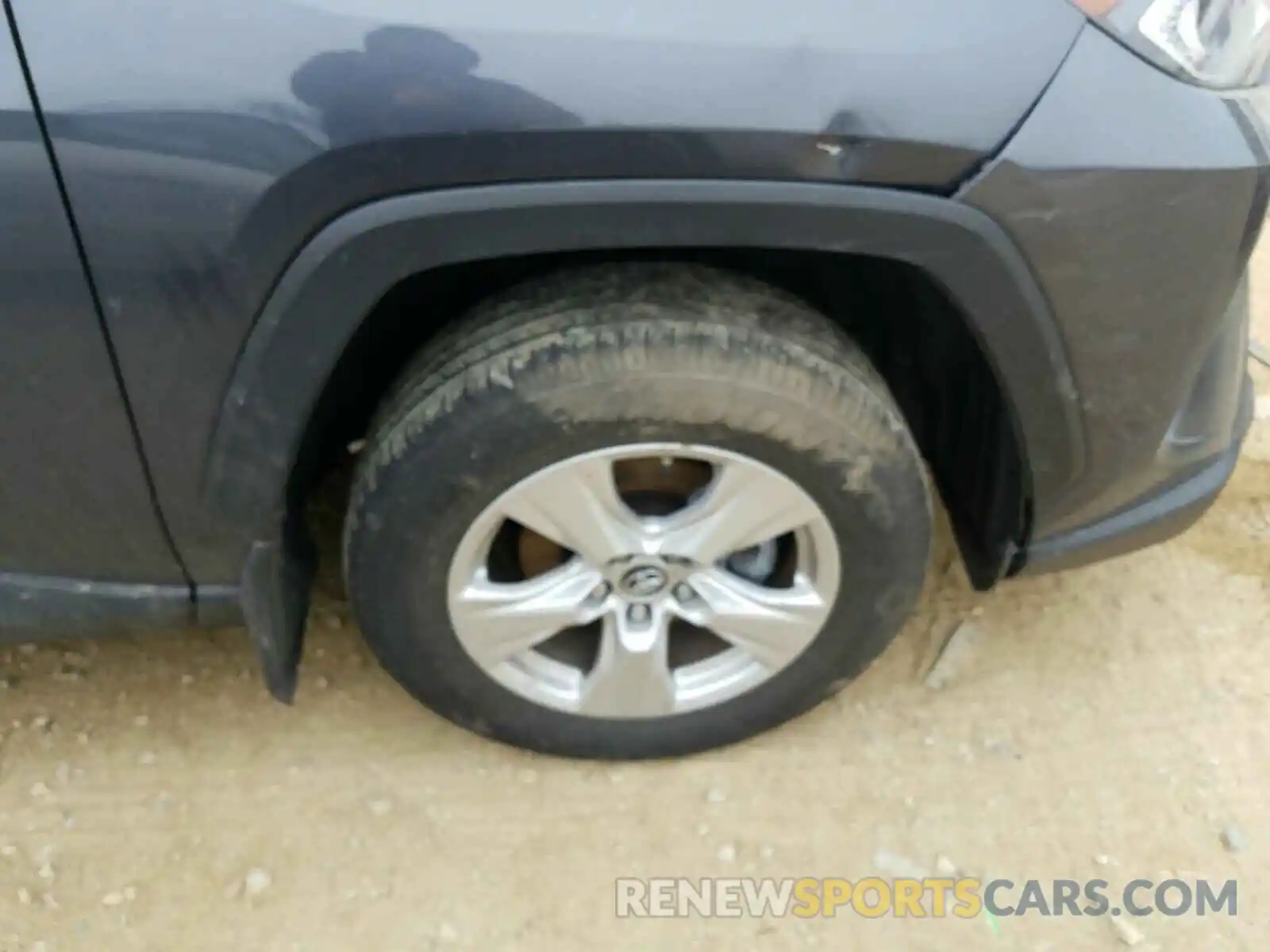 9 Photograph of a damaged car 2T3P1RFV2KW078345 TOYOTA RAV4 2019