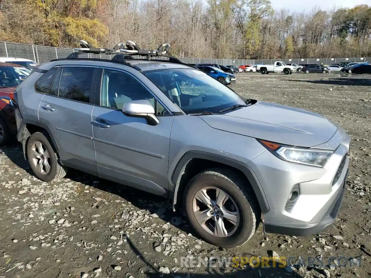 4 Photograph of a damaged car 2T3P1RFV2KW080886 TOYOTA RAV4 2019