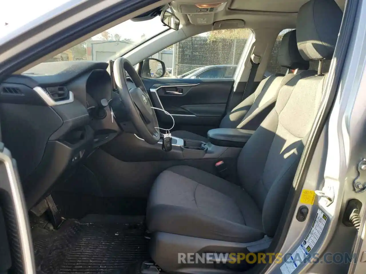 7 Photograph of a damaged car 2T3P1RFV2KW080886 TOYOTA RAV4 2019