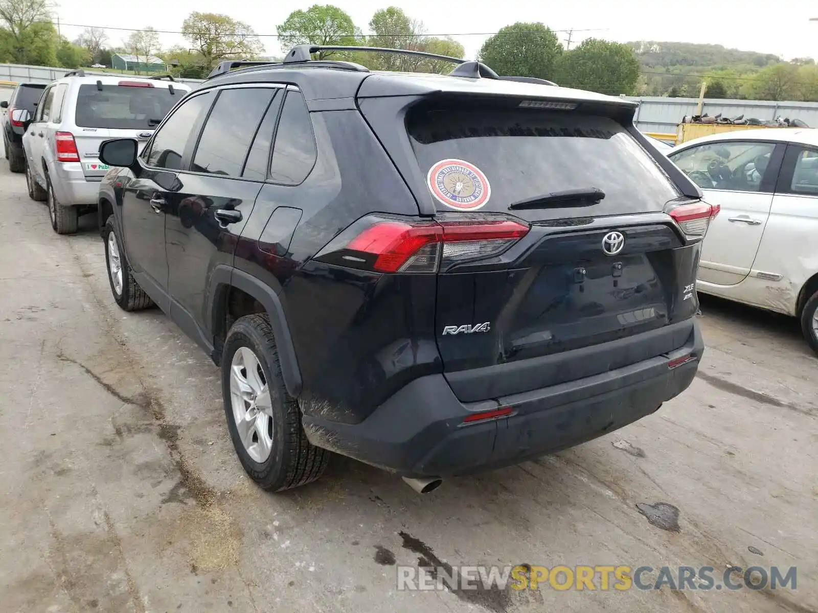 3 Photograph of a damaged car 2T3P1RFV3KC008659 TOYOTA RAV4 2019