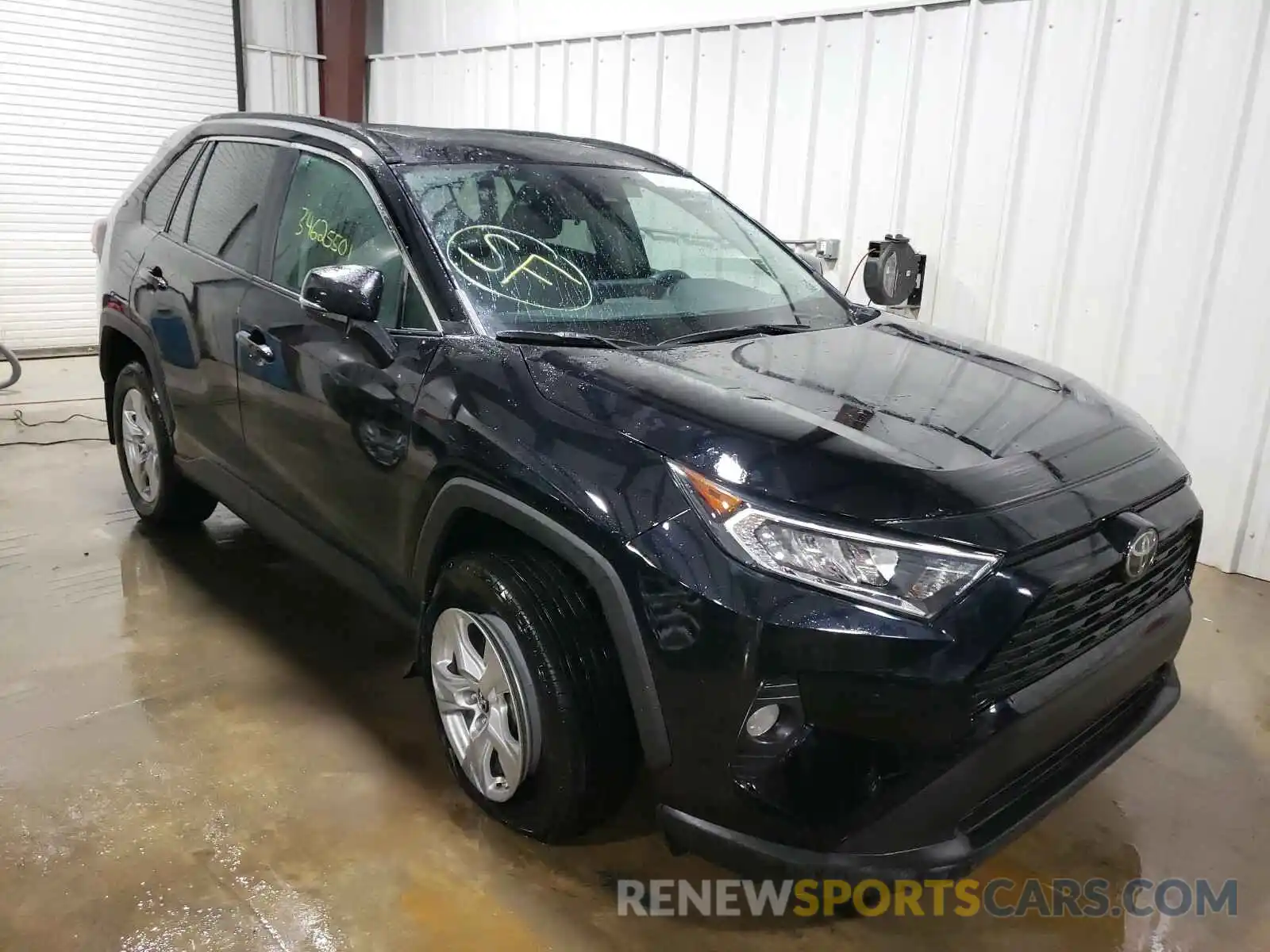 1 Photograph of a damaged car 2T3P1RFV3KW001578 TOYOTA RAV4 2019