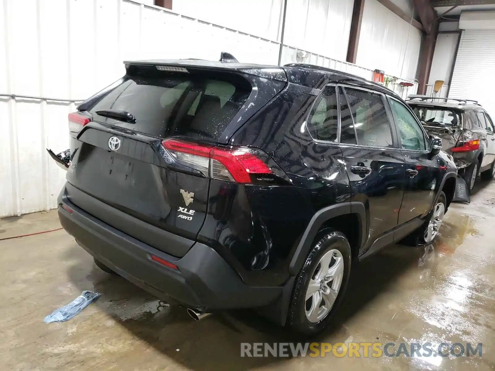 4 Photograph of a damaged car 2T3P1RFV3KW001578 TOYOTA RAV4 2019