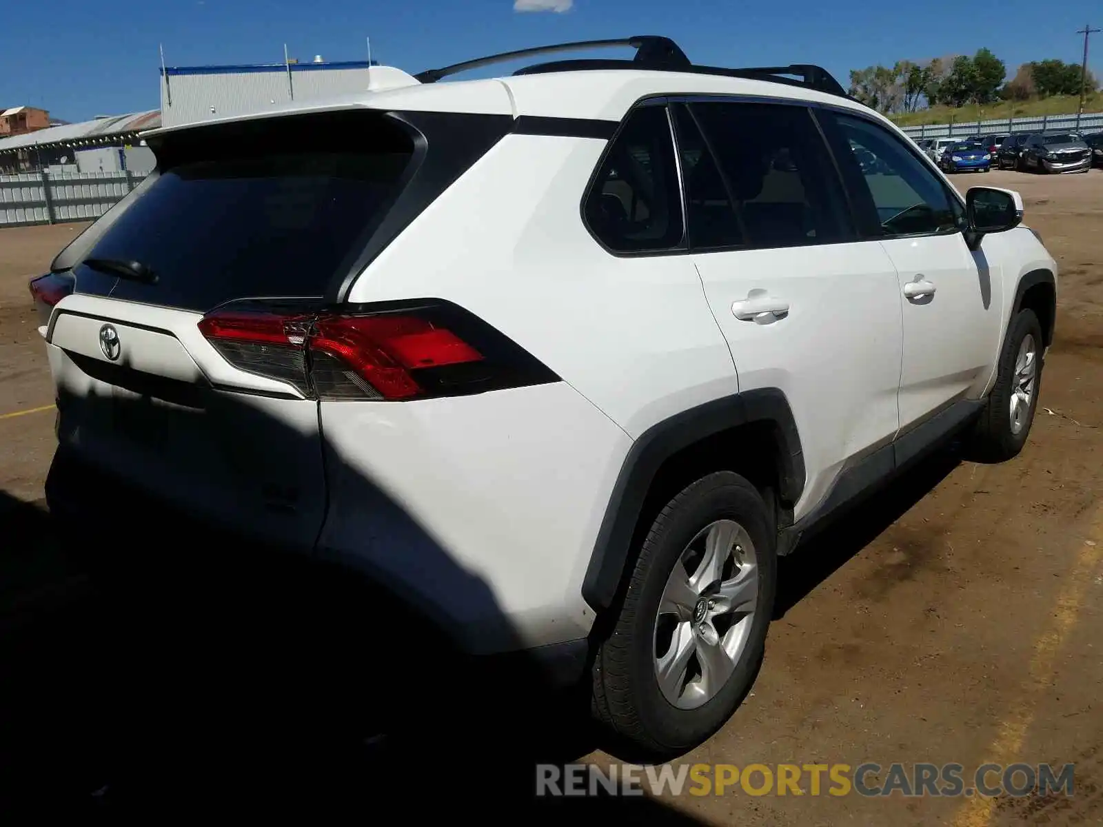 4 Photograph of a damaged car 2T3P1RFV3KW011575 TOYOTA RAV4 2019